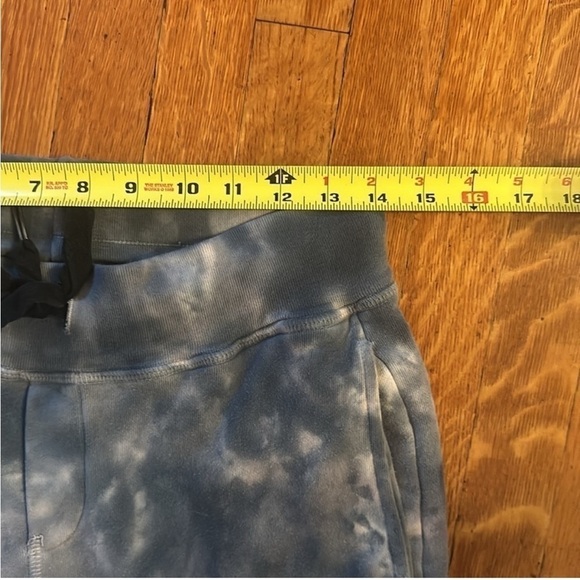 NSF SET crew neck sweatshirt and joggers. - Picture 8 of 11